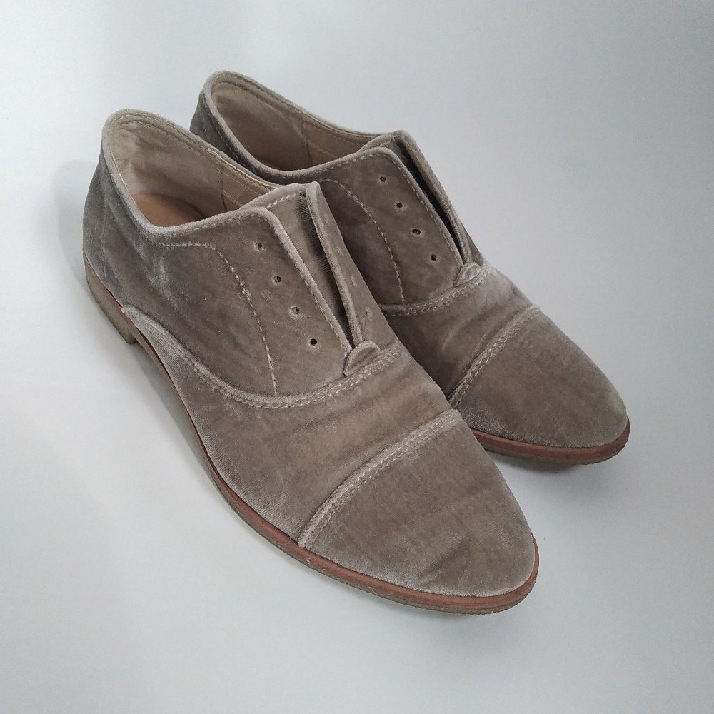 Dolce Vita Velvet Oxfords size 7